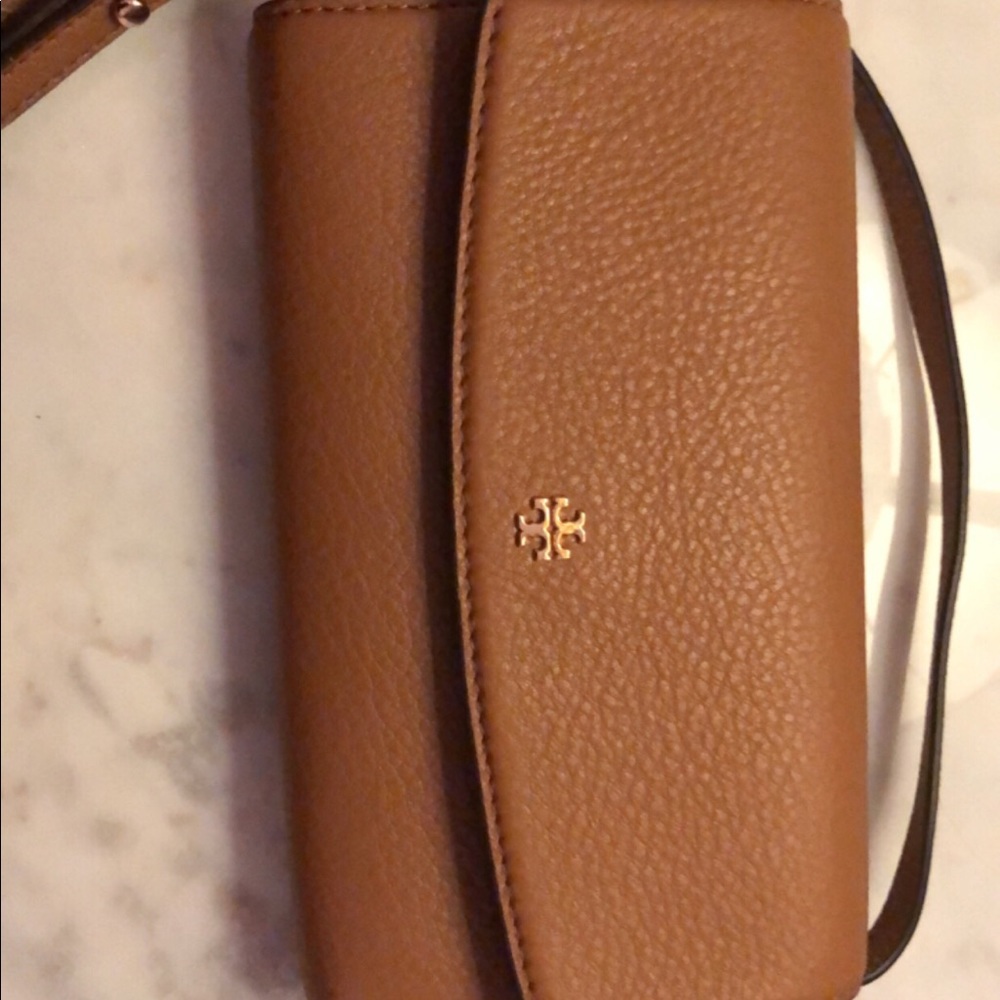 Tory Burch Tan Wallet Crossbody NWOT
